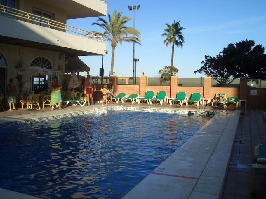 Seafront With Open-air Heated Pool Appartement *